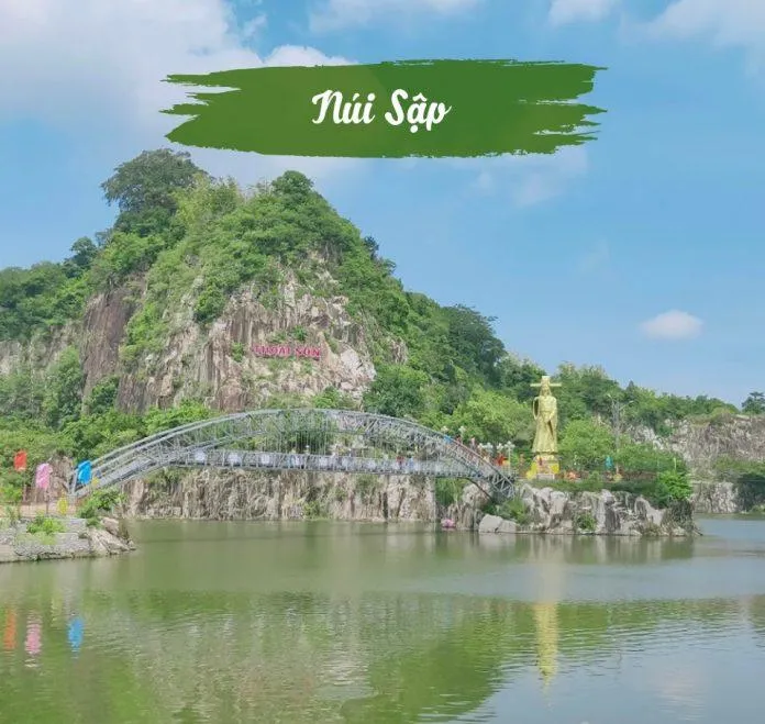 10 địa điểm du lịch đẹp nao lòng tại An Giang: Xách ba lô lên và đi thôi!