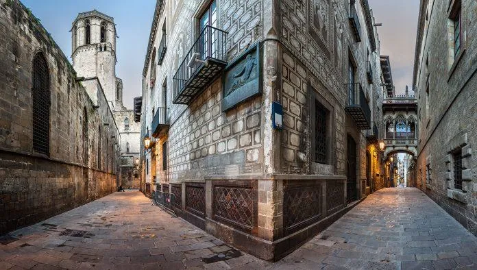 10 địa điểm nên checkin khi du lịch Barcelona – Thành phố tuyệt vời và quyến rũ của Tây Ban Nha