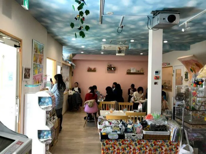 10 quán cafe động vật “cute siêu cấp” ở Tokyo cho bạn vui đùa thả ga cùng thú cưng!