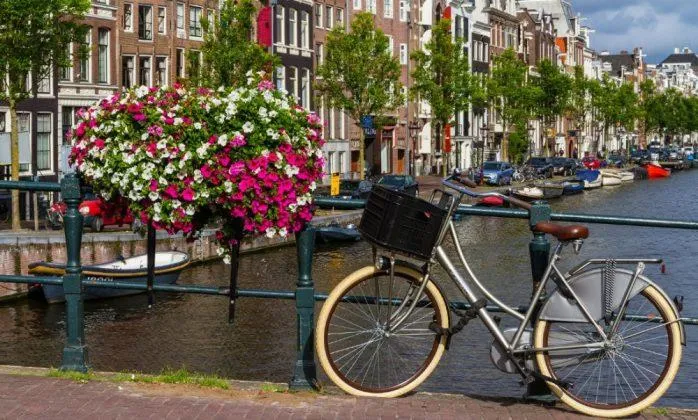 10 việc phải thử một lần khi đến Amsterdam – Thành phố của những chiếc xe đạp