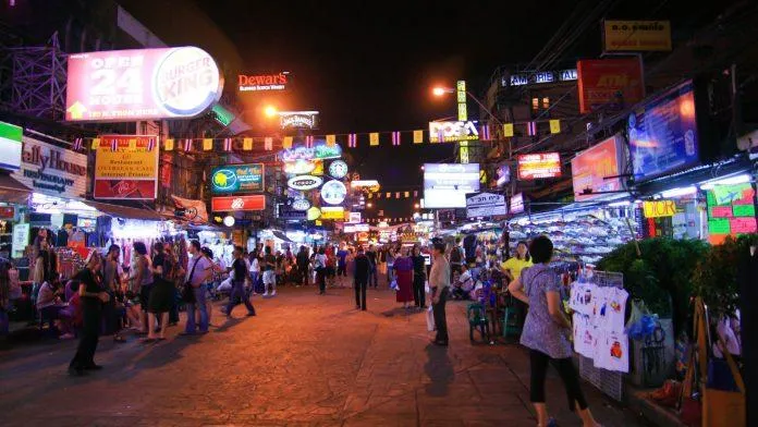 7 hoạt động không nên bỏ lỡ khi ghé thăm con phố Khao San tại Thái Lan