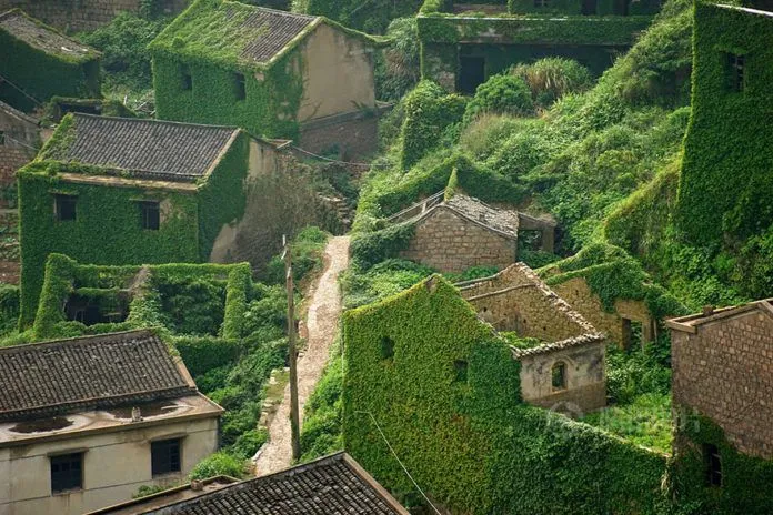Ấn tượng vẻ đẹp của ngôi làng chài bị lãng quên được thiên nhiên bảo vệ ở Trung Quốc