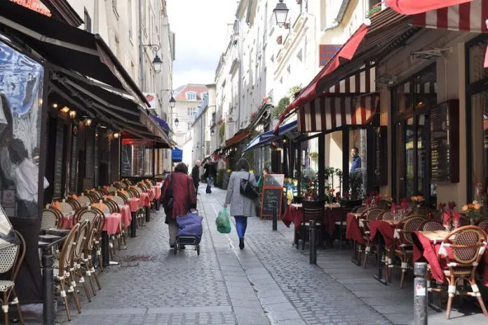 Cafe mùa hè ở Paris: Trải nghiệm “sang chảnh” khi đến kinh đô ánh sáng