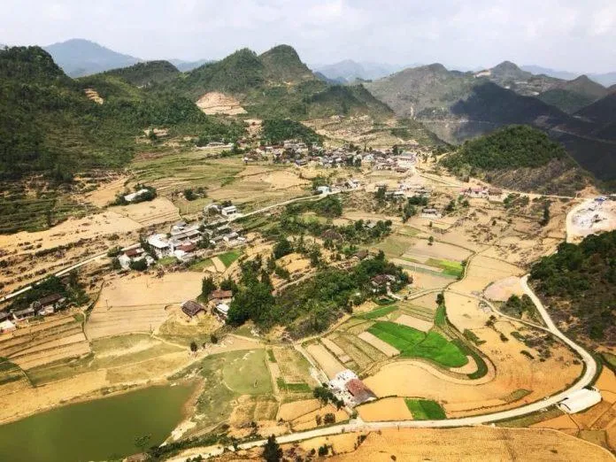 Chiêu Lầu Thi – Lạc trôi cùng biển mây bồng bềnh nơi đỉnh núi “chín tầng thang”