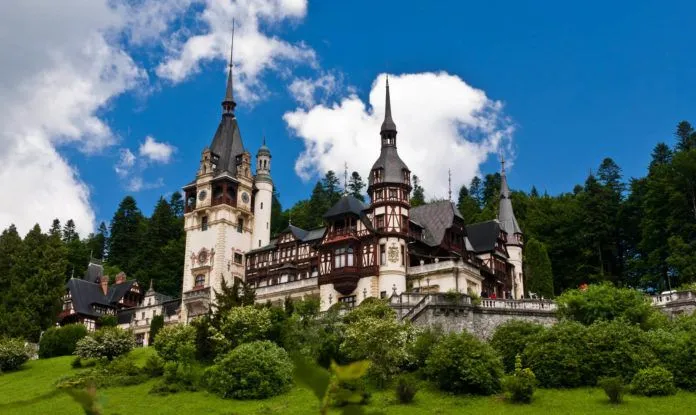 Có một “vùng đất ma cà rồng” đẹp huyền bí ở Transylvania, Romania