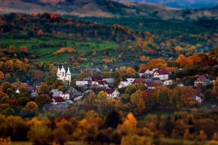 Có một “vùng đất ma cà rồng” đẹp huyền bí ở Transylvania, Romania