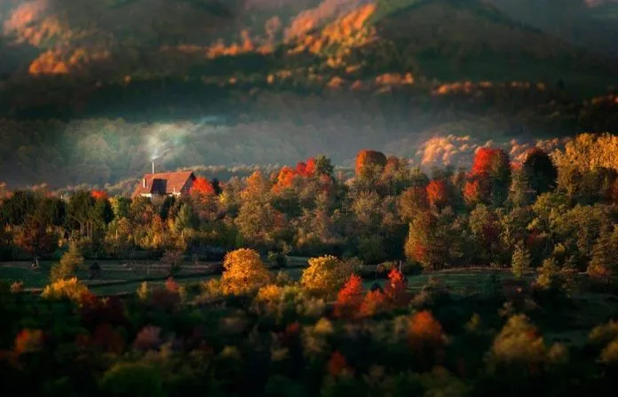 Có một “vùng đất ma cà rồng” đẹp huyền bí ở Transylvania, Romania