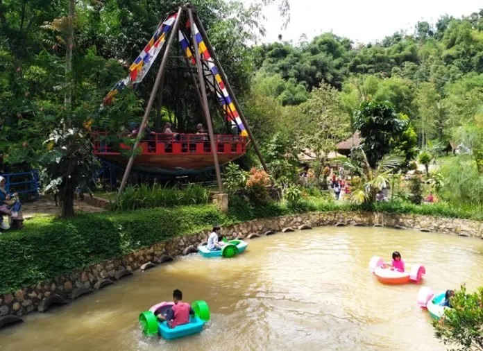 Dago Dreampark: Địa điểm chụp ảnh đẹp ở Indonesia ai cũng mê mẩn