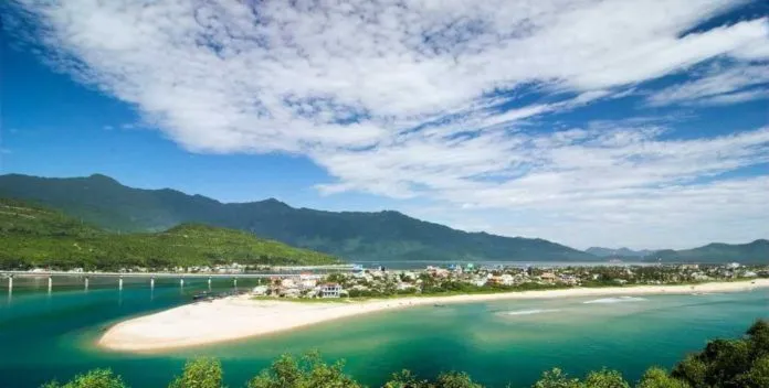 Đèo Hải Vân: Cung đường đẹp bậc nhất thế giới