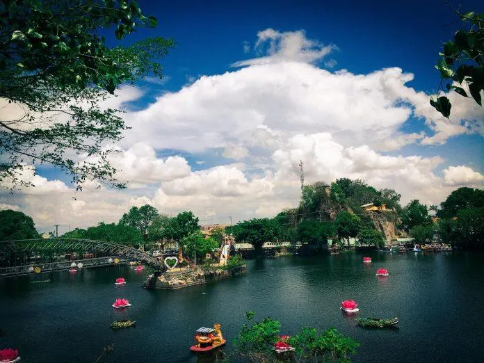 Đi phượt từ Cần Thơ lên An Giang bằng xe máy: Những địa điểm du lịch thú vị ở An Giang không thể bỏ qua