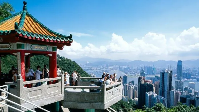 Đỉnh The Peak: Điểm check – in để “say I love you” và ngắm toàn cảnh Hồng Kông đẹp kiêu kỳ