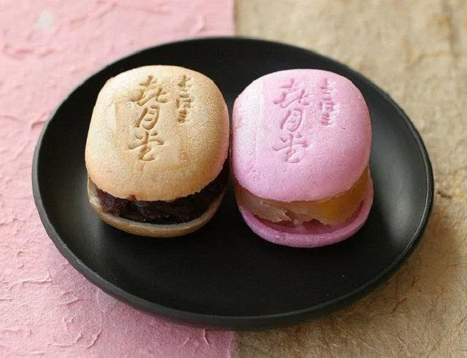 Du lịch tới Nhật Bản nhớ thưởng thức những loại bánh truyền thống cực ngon này bạn nhé!