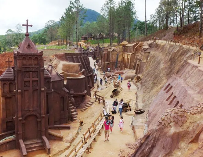 Đường hầm đất sét Đà Lạt: Điểm chụp hình mới cực độc đang khiến giới trẻ điên đảo