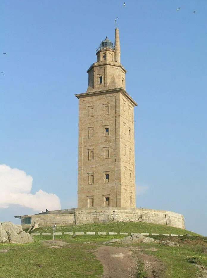 Khám phá 10 ngọn hải đăng đẹp cổ kính nổi tiếng nhất trên thế giới