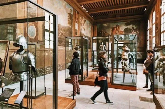 Khám phá Bảo tàng Louvre tại Paris – Nơi khởi nguồn Mật mã Da Vinci!