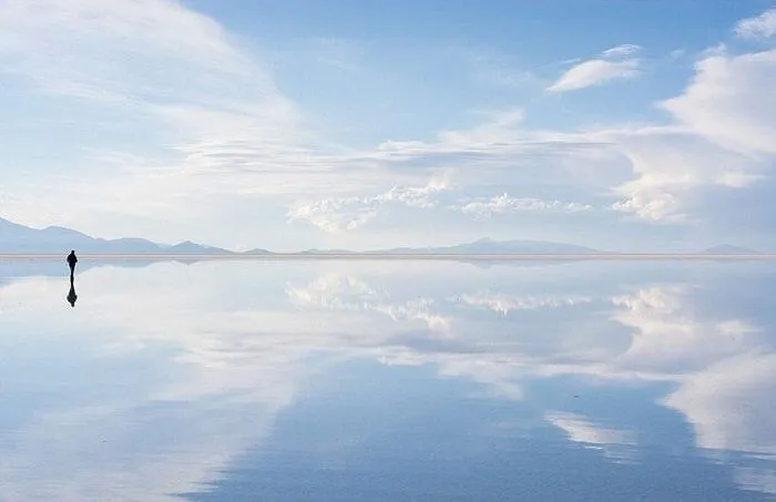 Khám phá cánh đồng muối Salar de Uyuni lớn nhất thế giới ở Bolivia