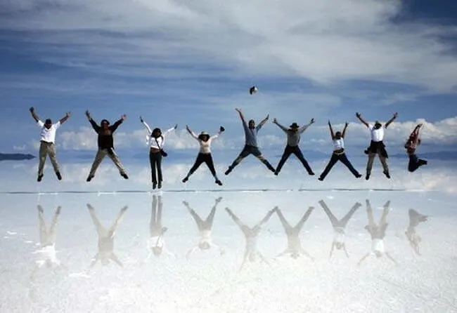 Khám phá cánh đồng muối Salar de Uyuni lớn nhất thế giới ở Bolivia