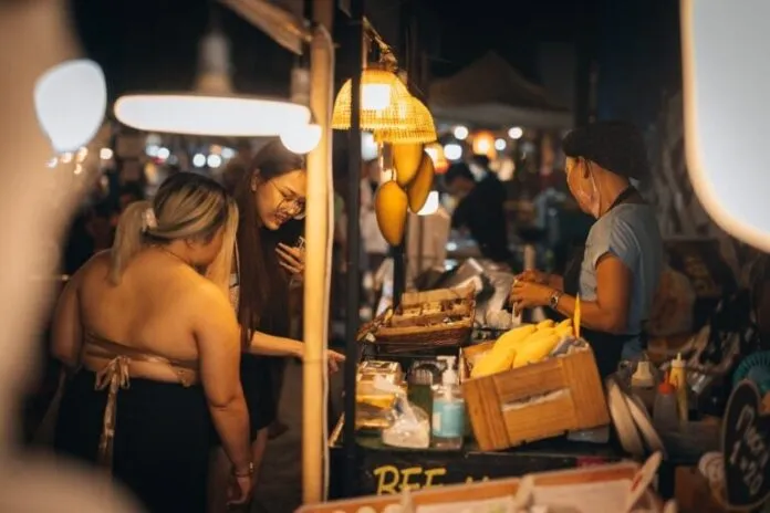 Khám phá chợ đêm Ao Nang – trải nghiệm ẩm thực đặc sắc khi du lịch Thái Lan