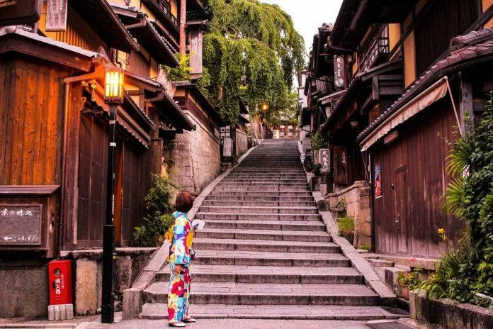 Khám phá ngôi chùa cổ độc đáo tuyệt đẹp ở Kyoto – Otawasan Kiyomizu