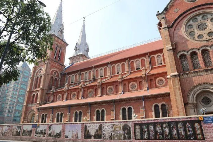 Khám phá Nhà thờ Đức Bà Sài Gòn – Công trình biểu tượng của Thành phố Hồ Chí Minh