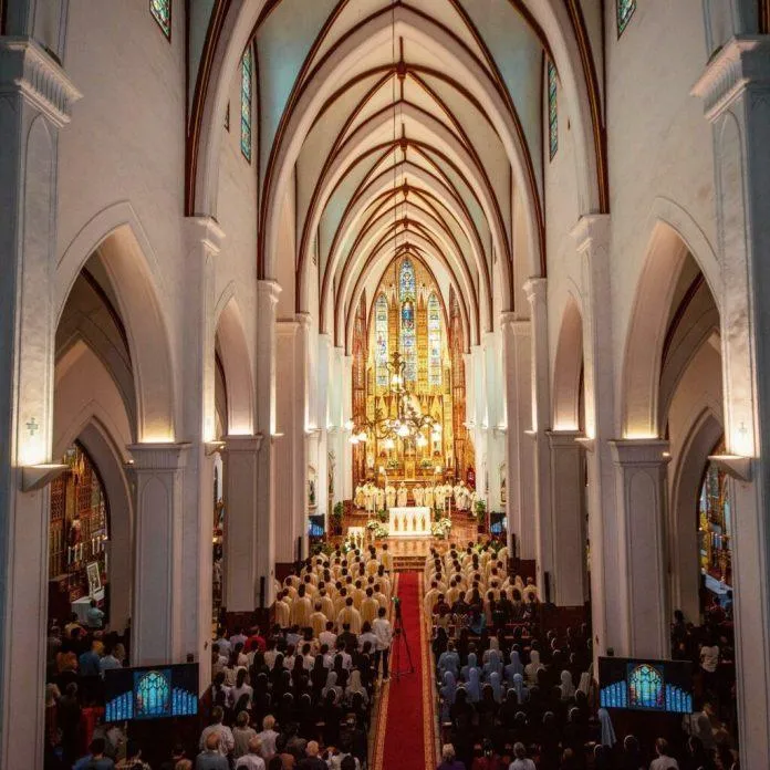 Khám phá Nhà thờ Lớn Hà Nội – Địa điểm du lịch văn hóa nổi bật ở thủ đô