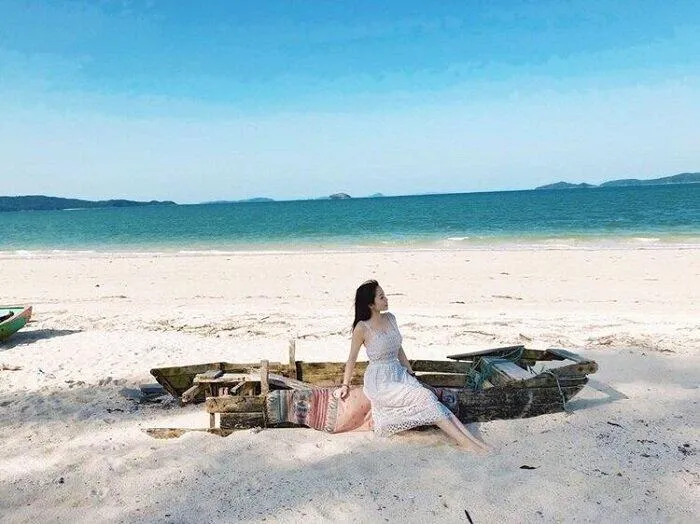 Khám phá những bãi biển đẹp tại Quảng Ninh nên đi trong hè 2022