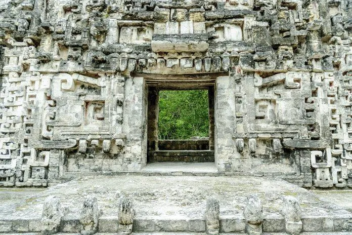 Khám phá tàn tích bí ẩn của người Maya ở Calakmul (Mexico)