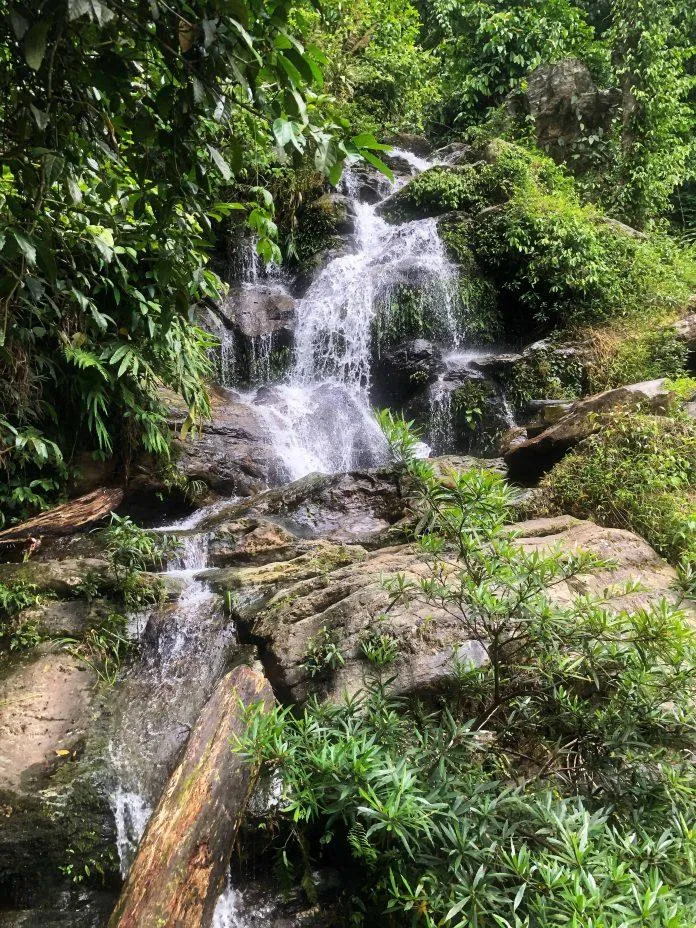 Khám phá vẻ đẹp Thác Mưa giữa núi rừng xanh mát Nghệ An