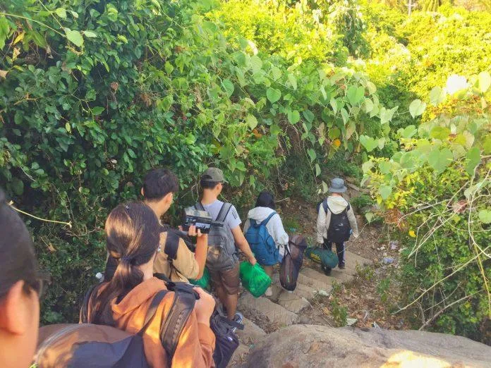 Kinh nghiệm du lịch Làng Vân, Đà Nẵng – điểm trekking bị thời gian quên lãng
