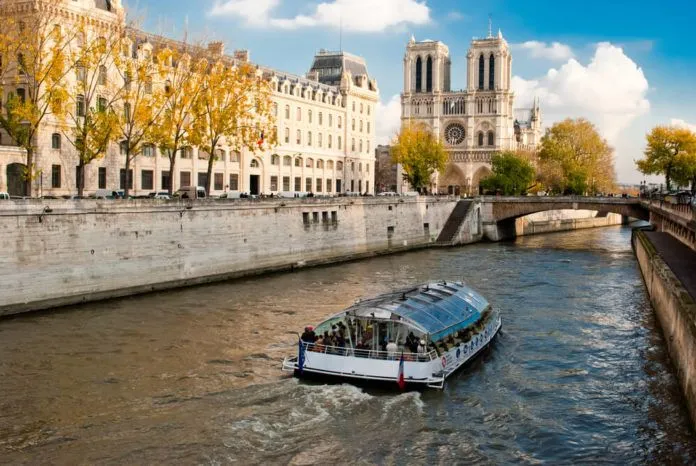 Kỳ nghỉ hè thú vị ở Paris – Thành phố tình yêu