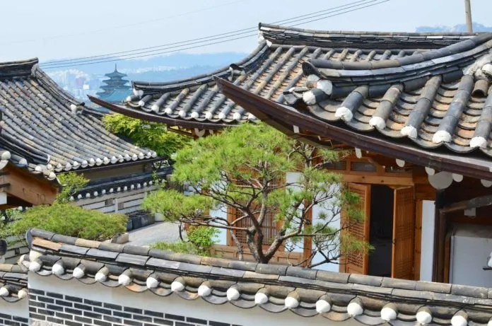 Làng Bukchon Hanok, Hàn Quốc: ngôi làng cổ xinh đẹp giữa Seoul náo nhiệt