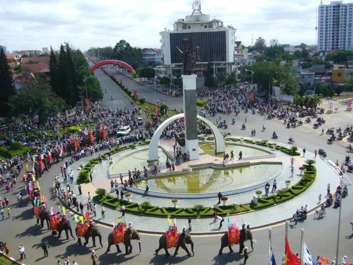 Lễ hội cà phê Buôn Ma Thuột 2017 đúng dịp 8/3, còn chờ gì không đi?