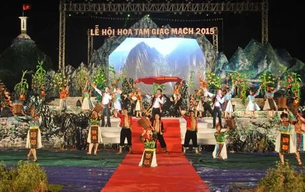 Lên Hà Giang tham gia hội hoa Tam Giác Mạch
