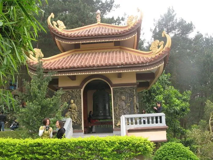 Thiền viện Trúc Lâm Tây Thiên – Cảnh tiên nơi cửa Phật